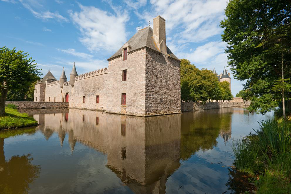 Abbaye, Musées et Châteaux