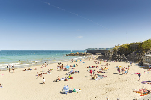 La plage de l'avant port